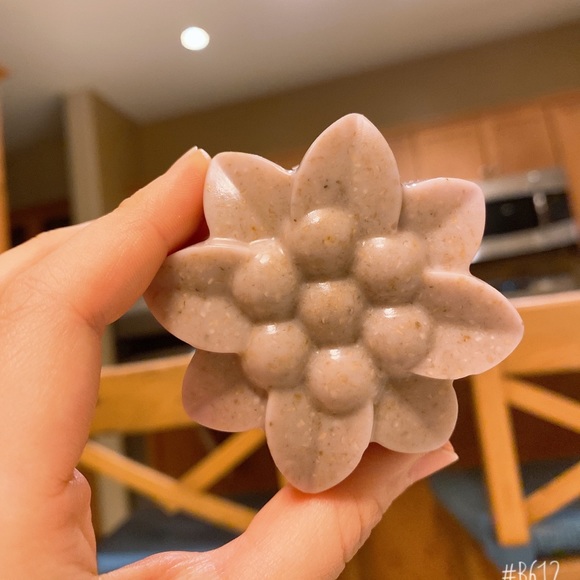 Handmade Soap-Goat Milk Lavender - Picture 1 of 4